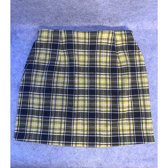 Divided Yellow Plaid Skirt By H&M, Size Small, Mini Skirt With Elastic Waist - Picture 7 of 9